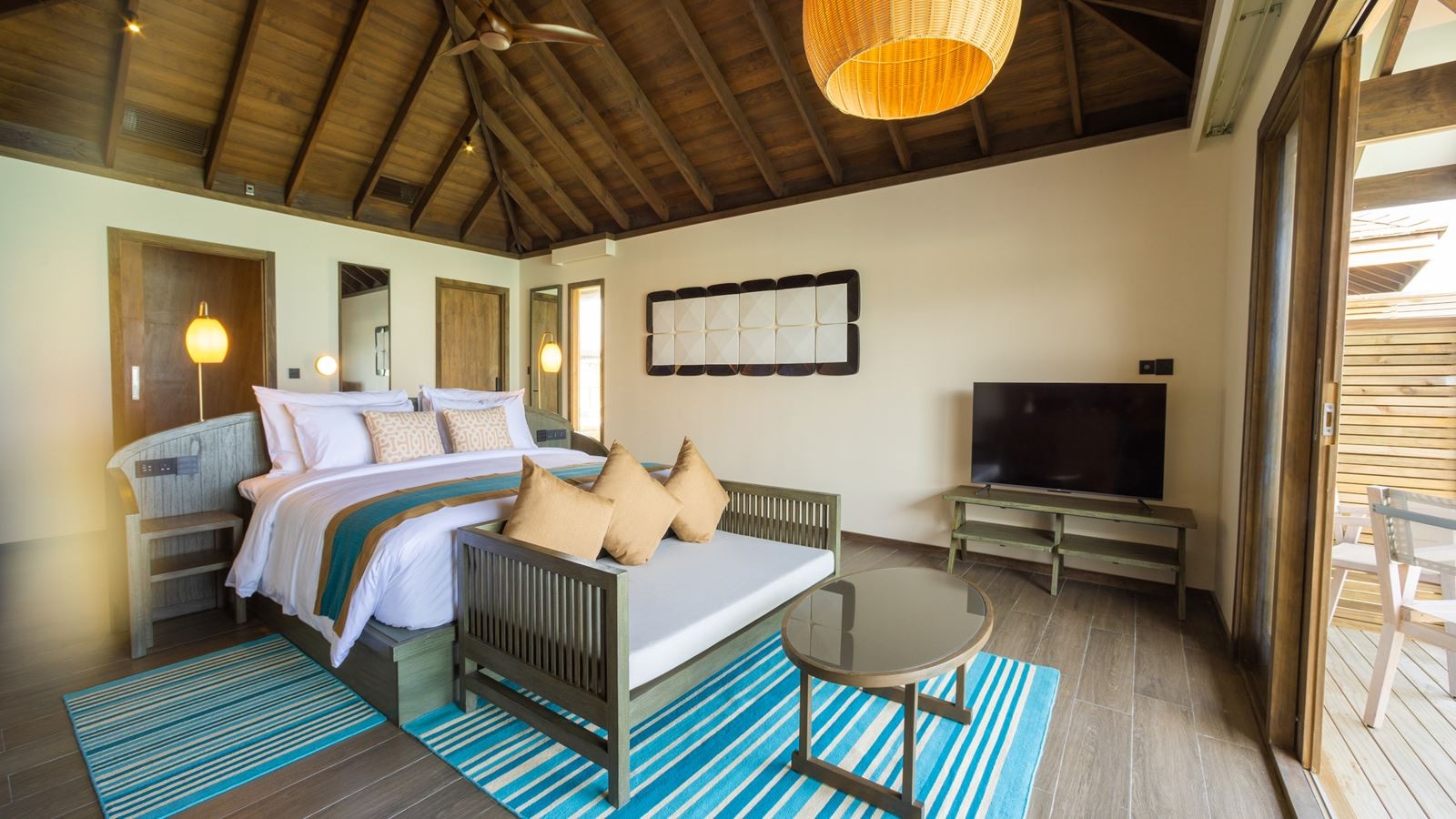 rooms-mabin-water-pool-villa