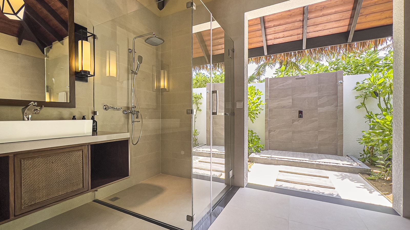 rooms-1-bedroom-sunset-beach-villa