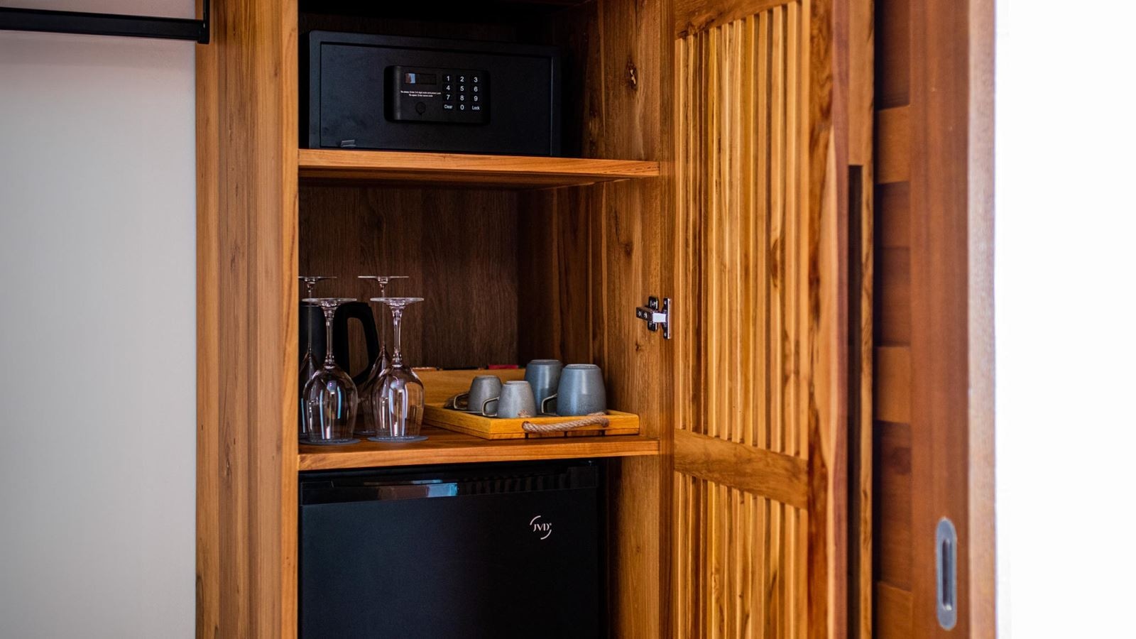 rooms-sunset-beach-villa