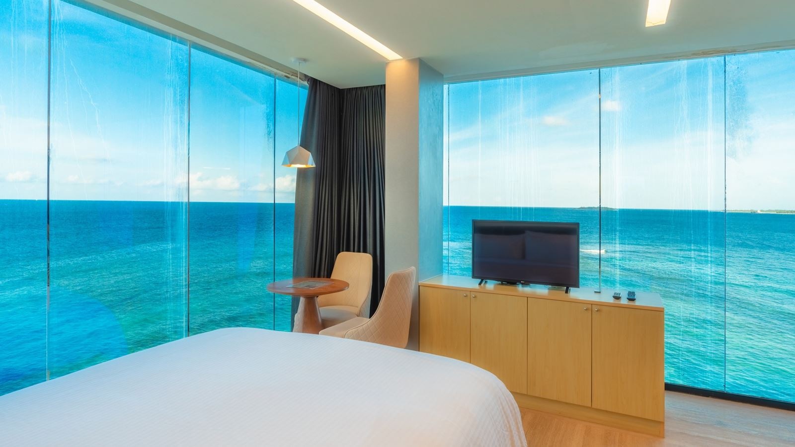 rooms-deluxe-sea-view