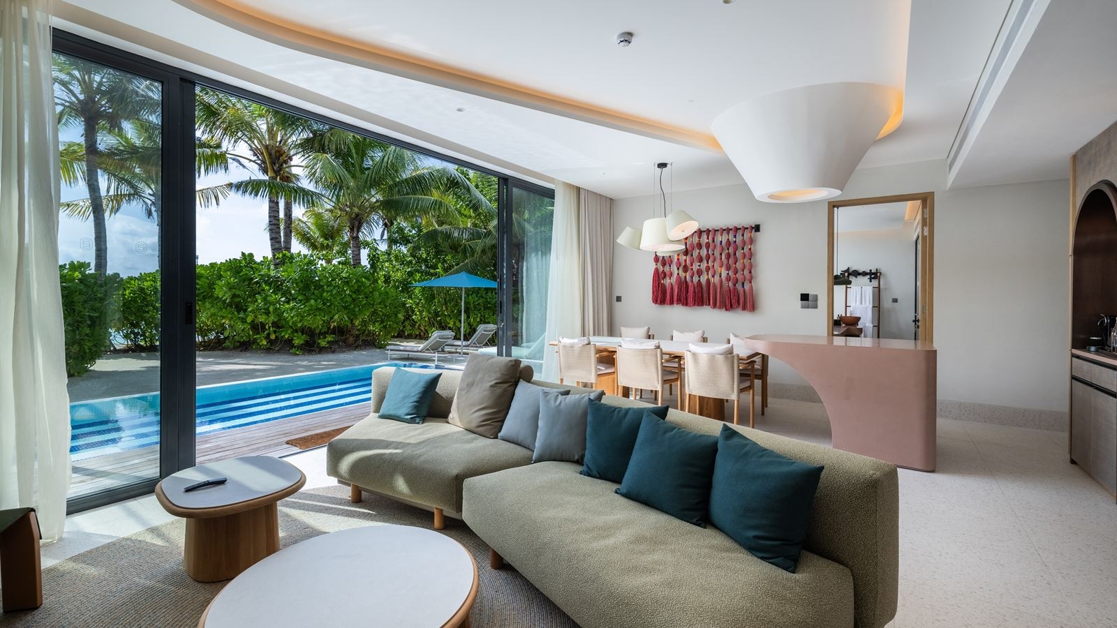 rooms-two-bedroom-lagoon-beach-pool-loft