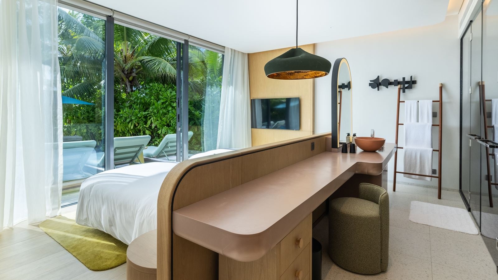 rooms-two-bedroom-lagoon-beach-pool-loft