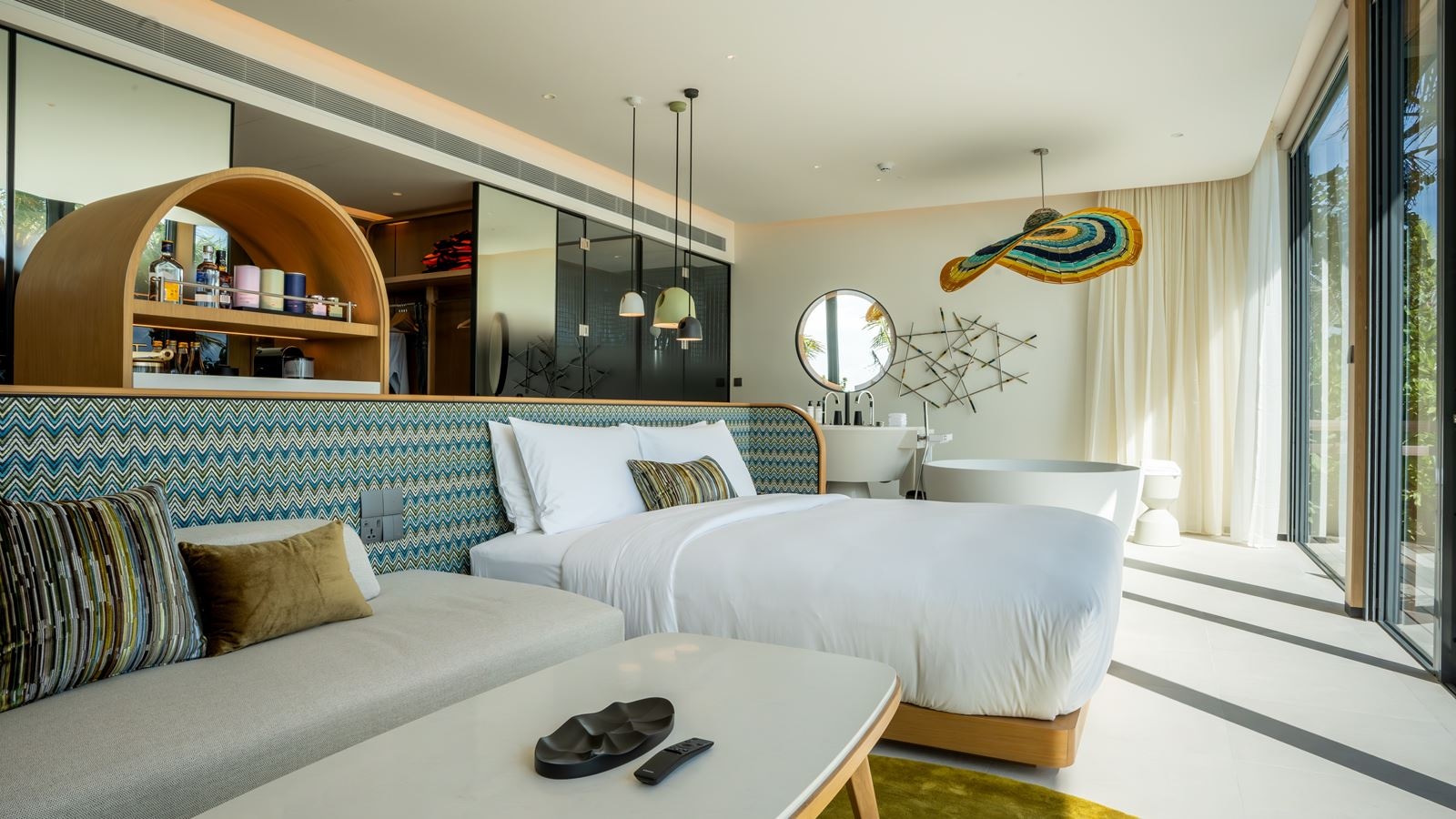 rooms-family-beach-pool-villa-with-capsule