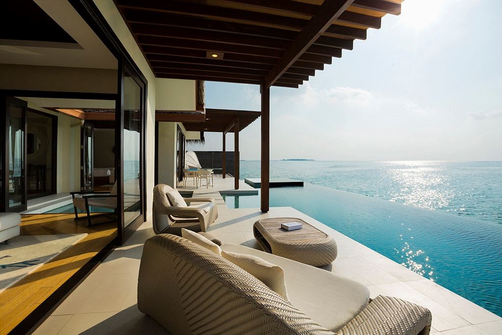 rooms-one-bedroom-ocean-pool-pavilion