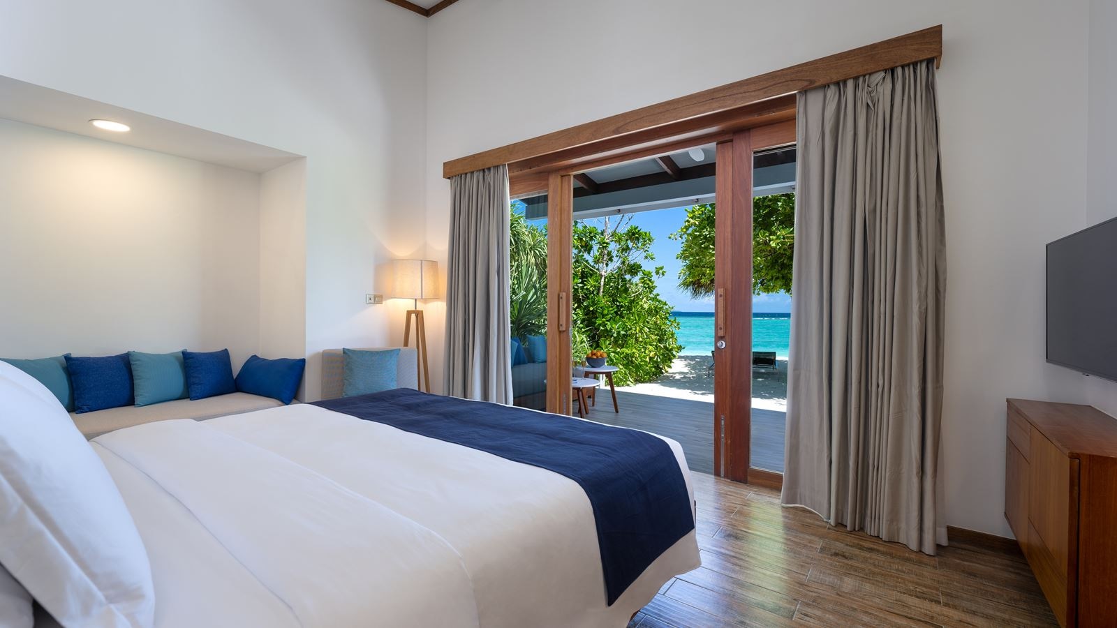 rooms-sunset-beach-villa