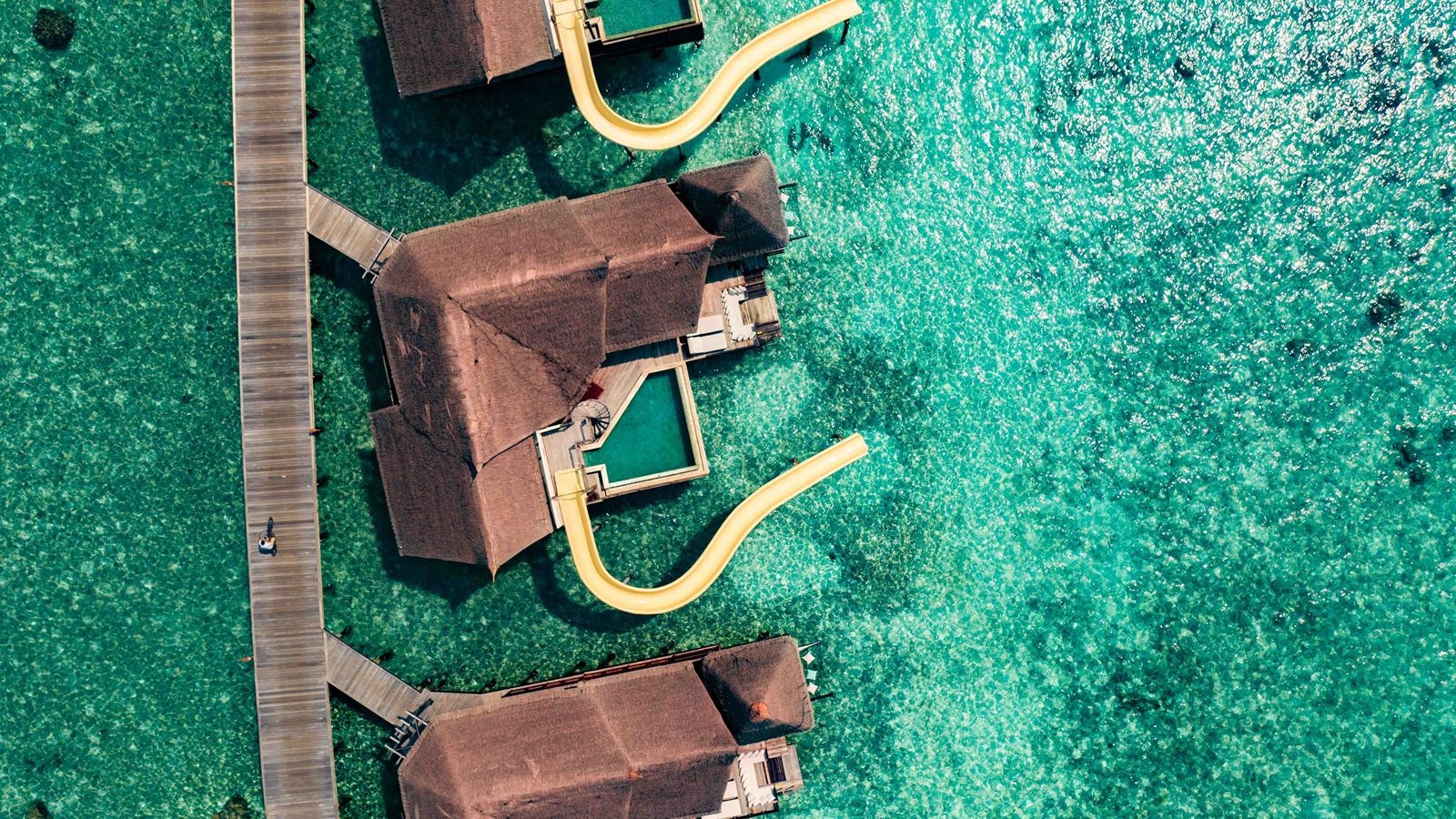 rooms-ocean-pool-suite-with-slide