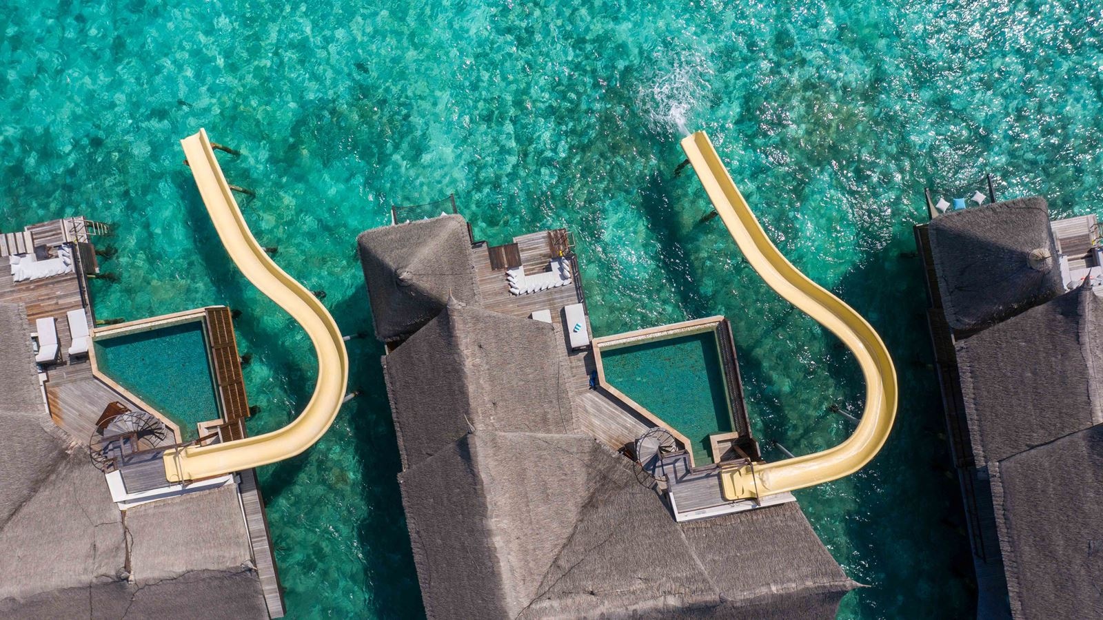 rooms-ocean-pool-suite-with-slide