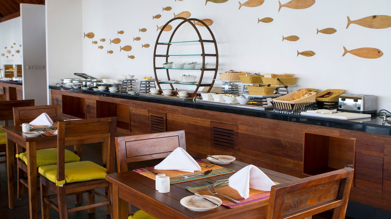 restaurants-hiya-restaurant