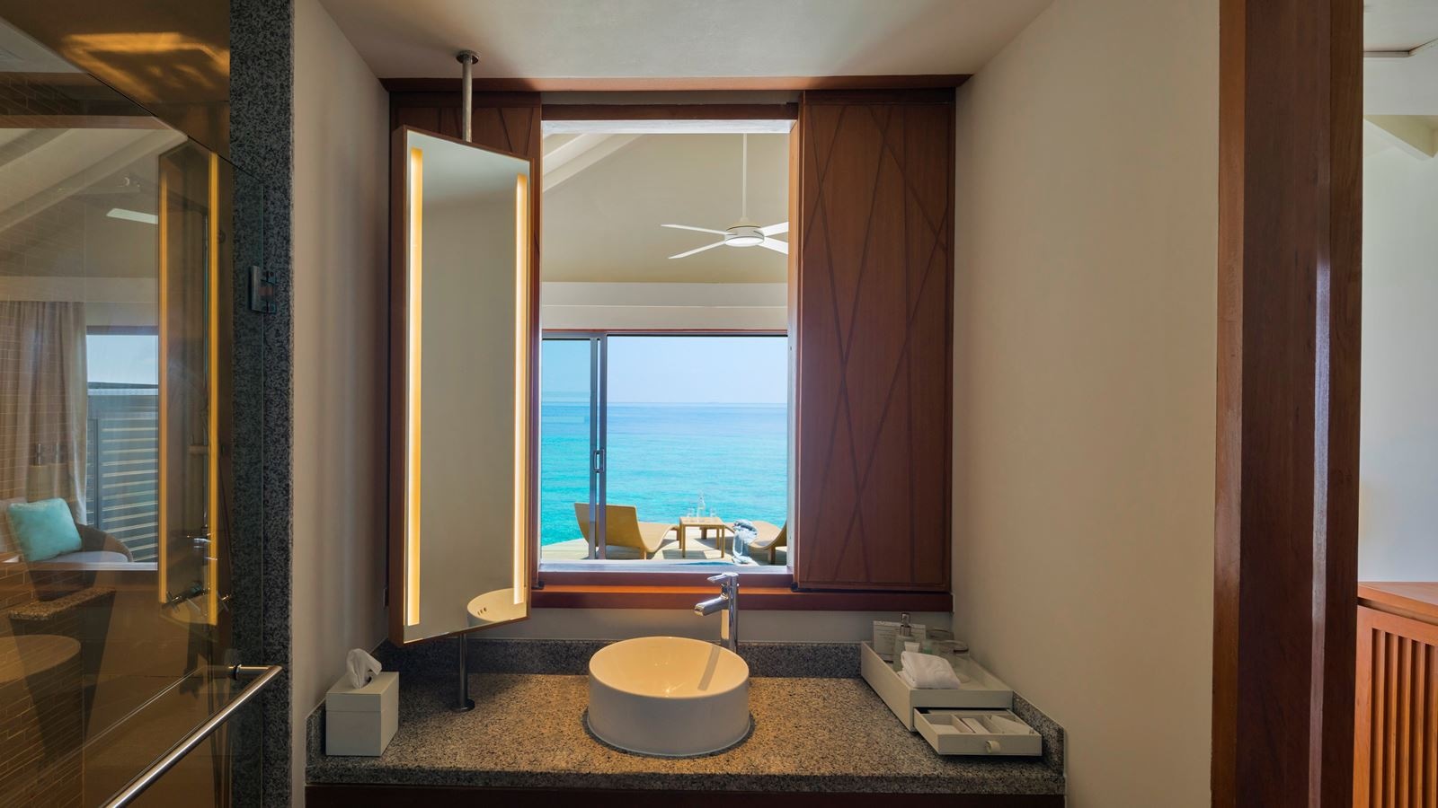 rooms-sunset-overwater-villa-with-swirl-pool