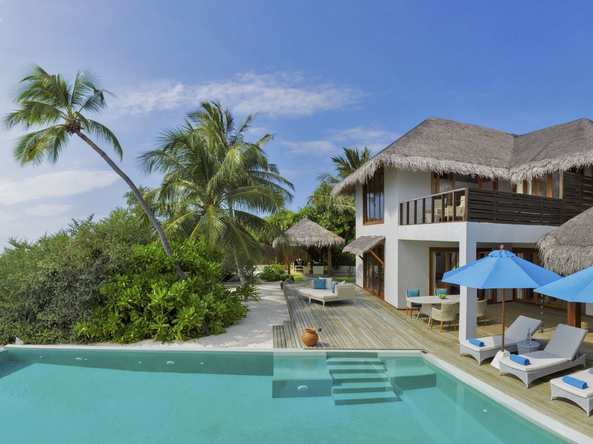 rooms-two-bedrooms-beach-pool-residence