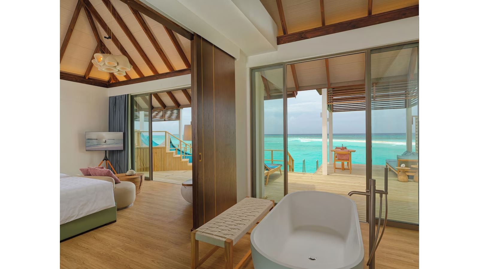 rooms-two-bedroom-water-pool-villa-with-slide