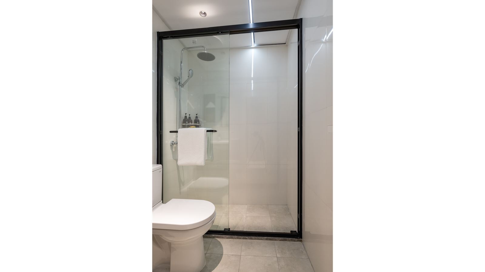 rooms-deluxe-room-island-view