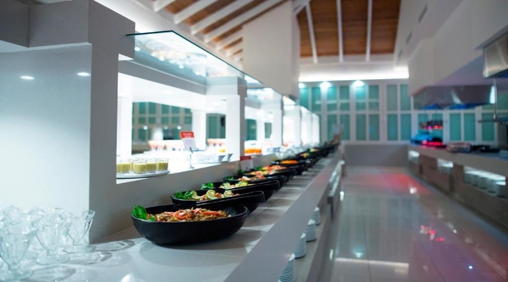 restaurants-main-building