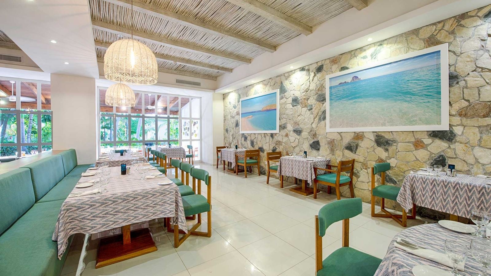 restaurants-mediterranean-restaurant-las-barcas