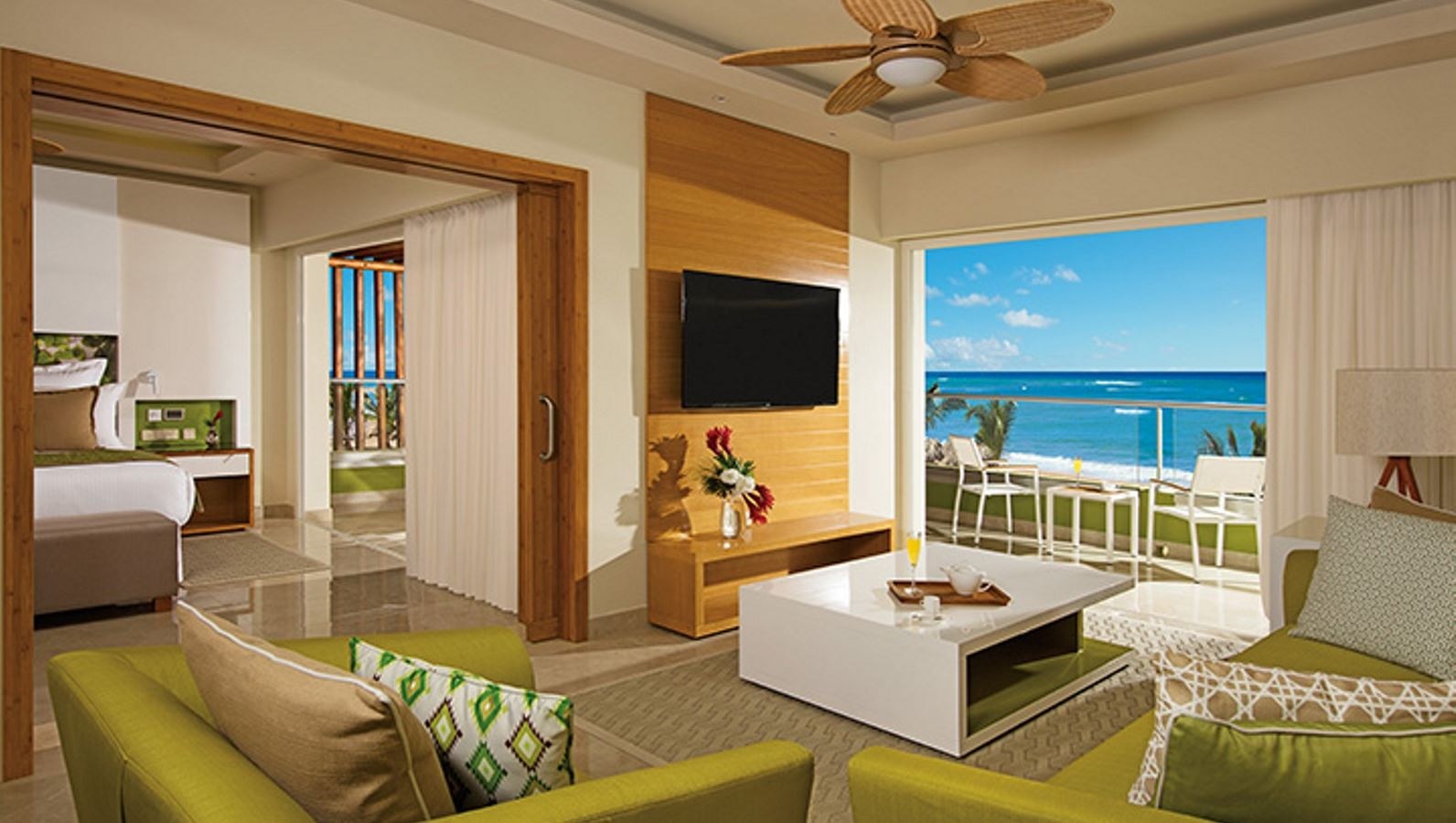 rooms-preferred-club-master-suite-ocean-front