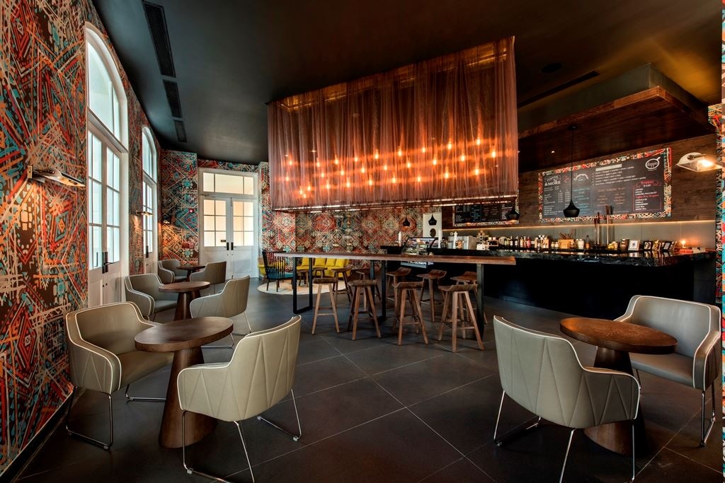 bars-show-lounge-bar