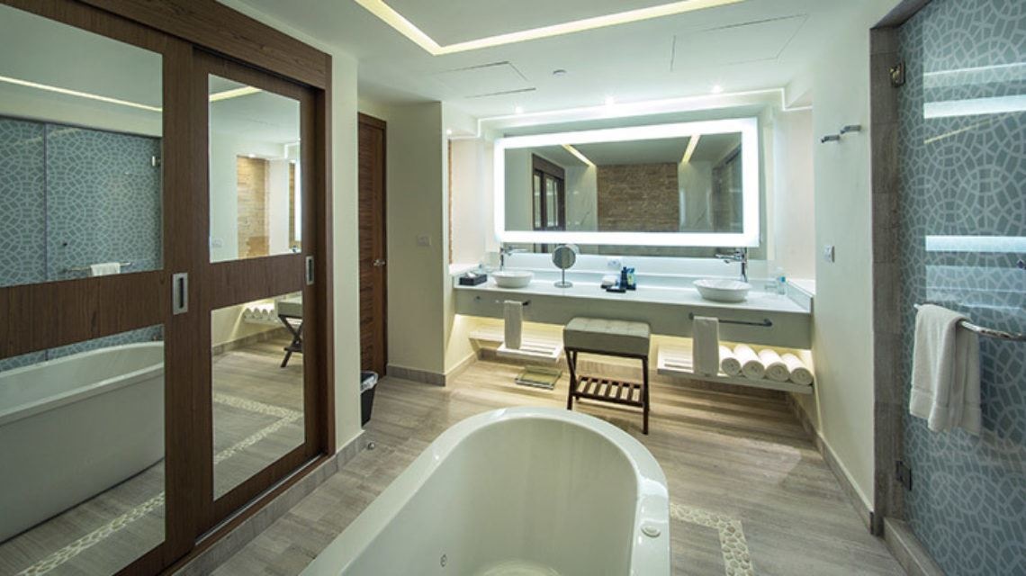 rooms-luxury-chairmans-four-bedroom-suite-ocean-front-diamond-club