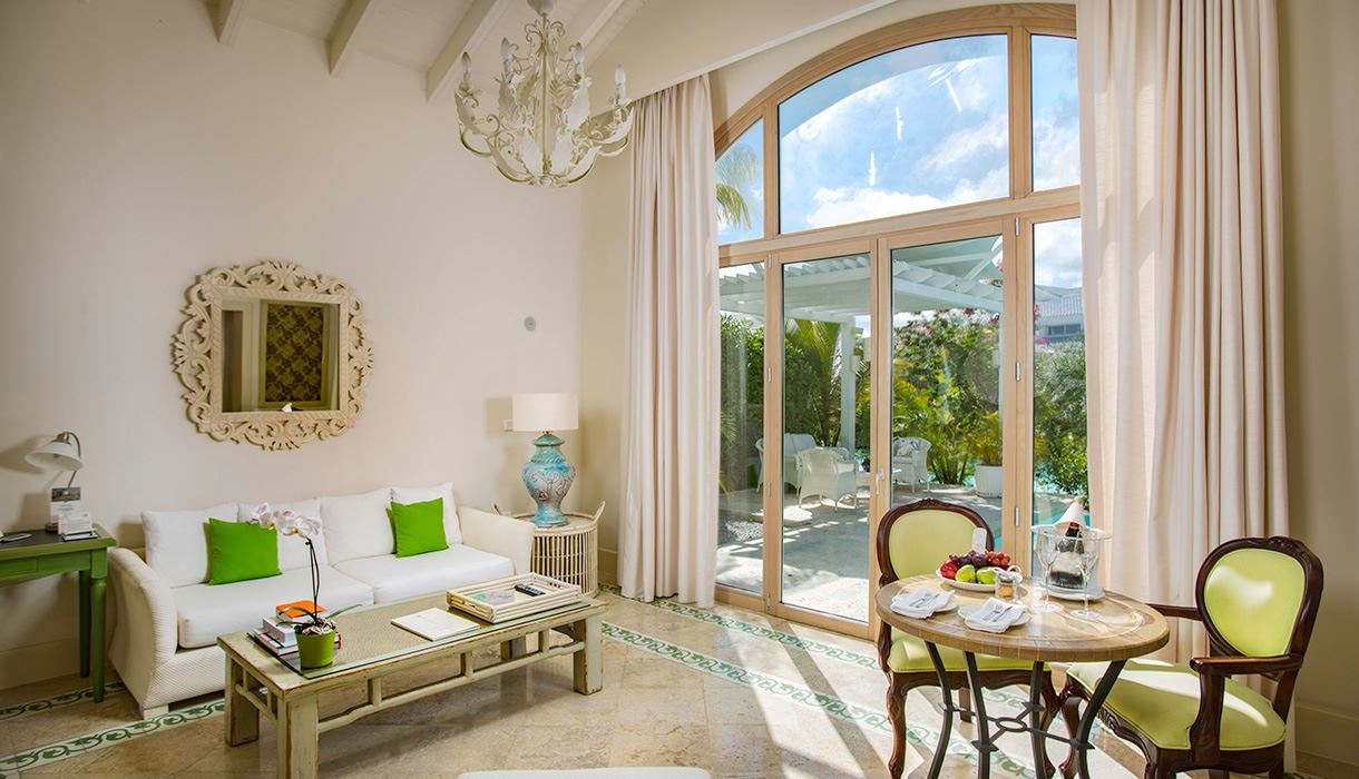 rooms-luxury-pool-one-bedroom-suite