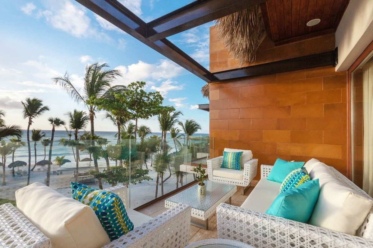 rooms-beachfront-one-bedroom-suite
