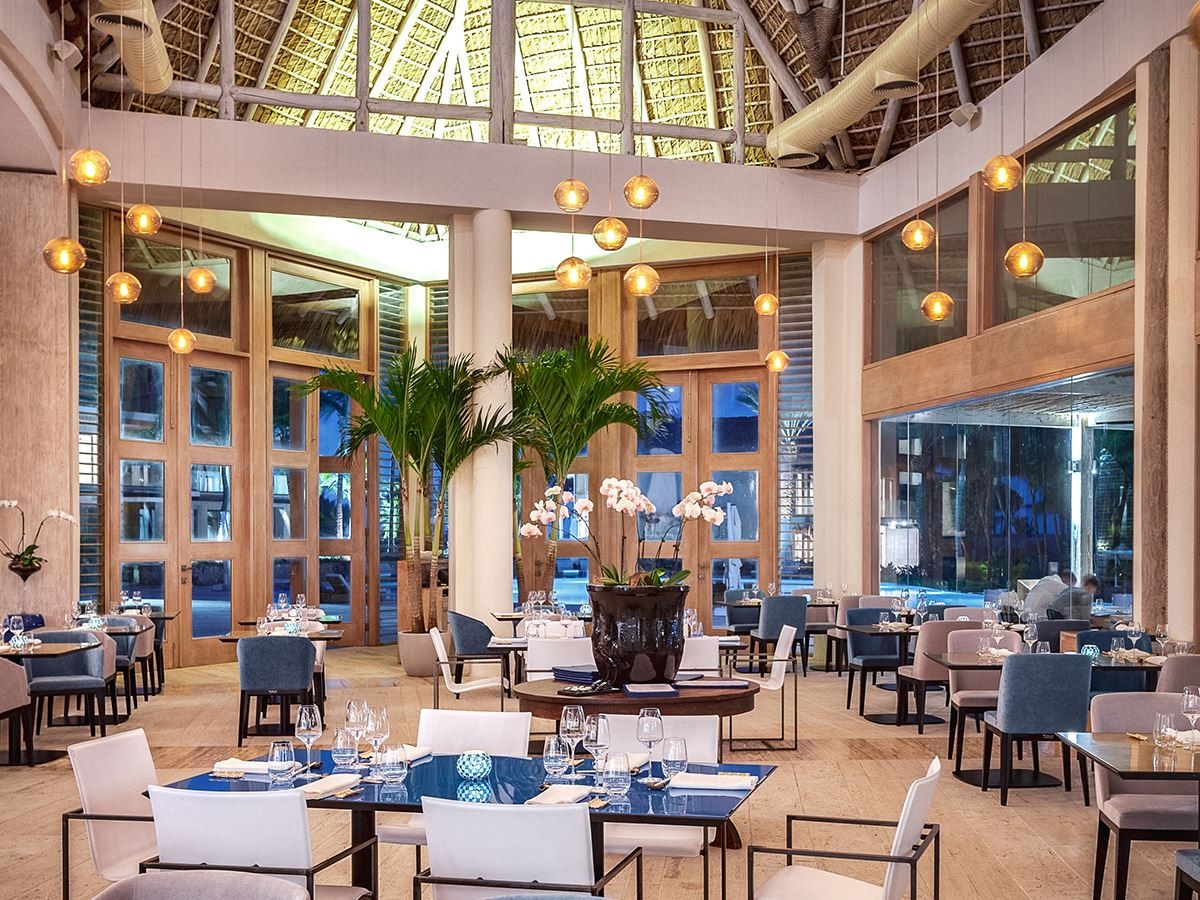 restaurants-blue-g-rill-+-bar