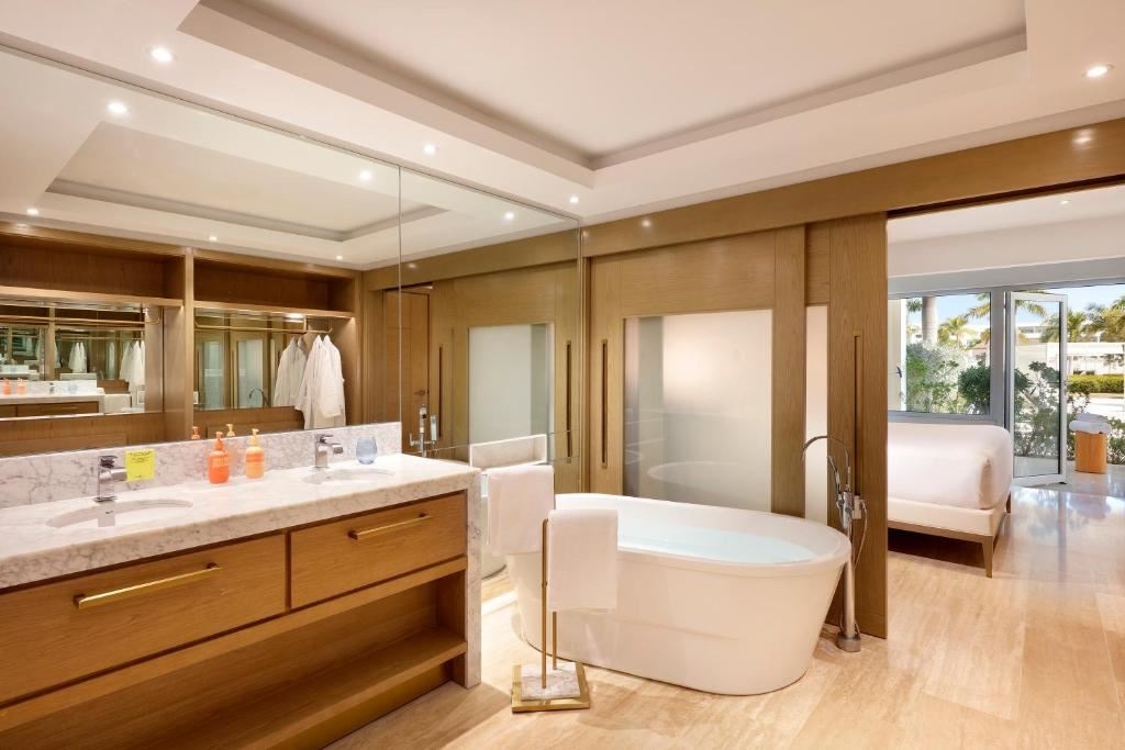 rooms-two-bedroom-master-suite-swim-up