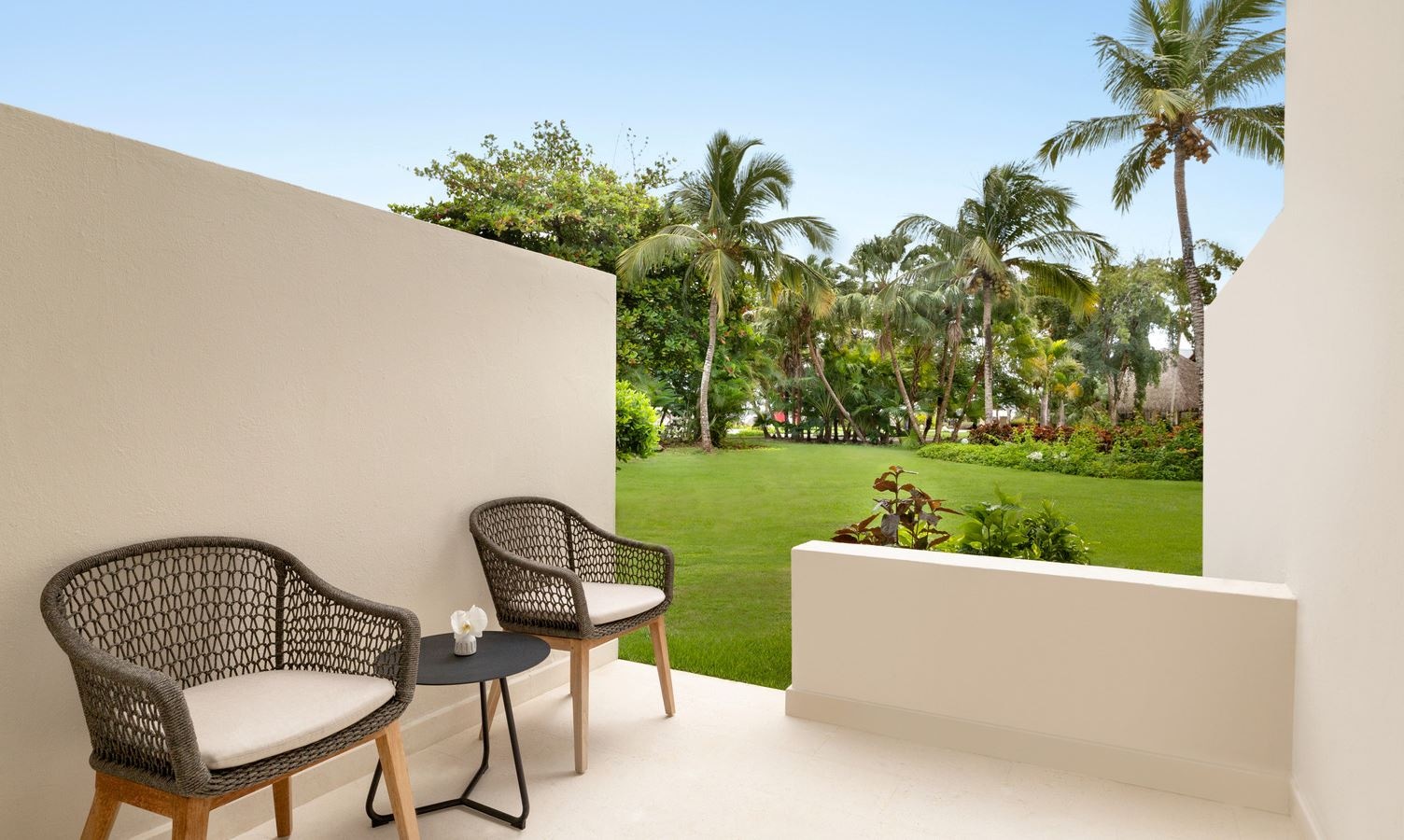 rooms-deluxe-garden-view