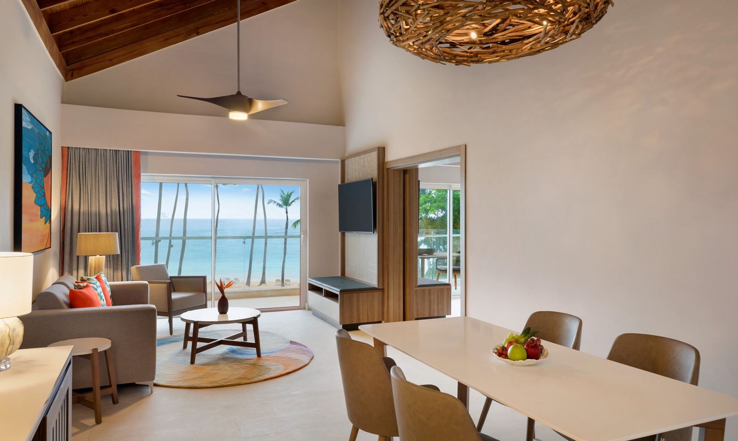 rooms-preferred-club-master-suite-ocean-front