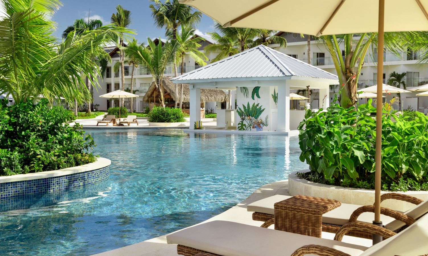 bars-las-palmas-swimup-bar