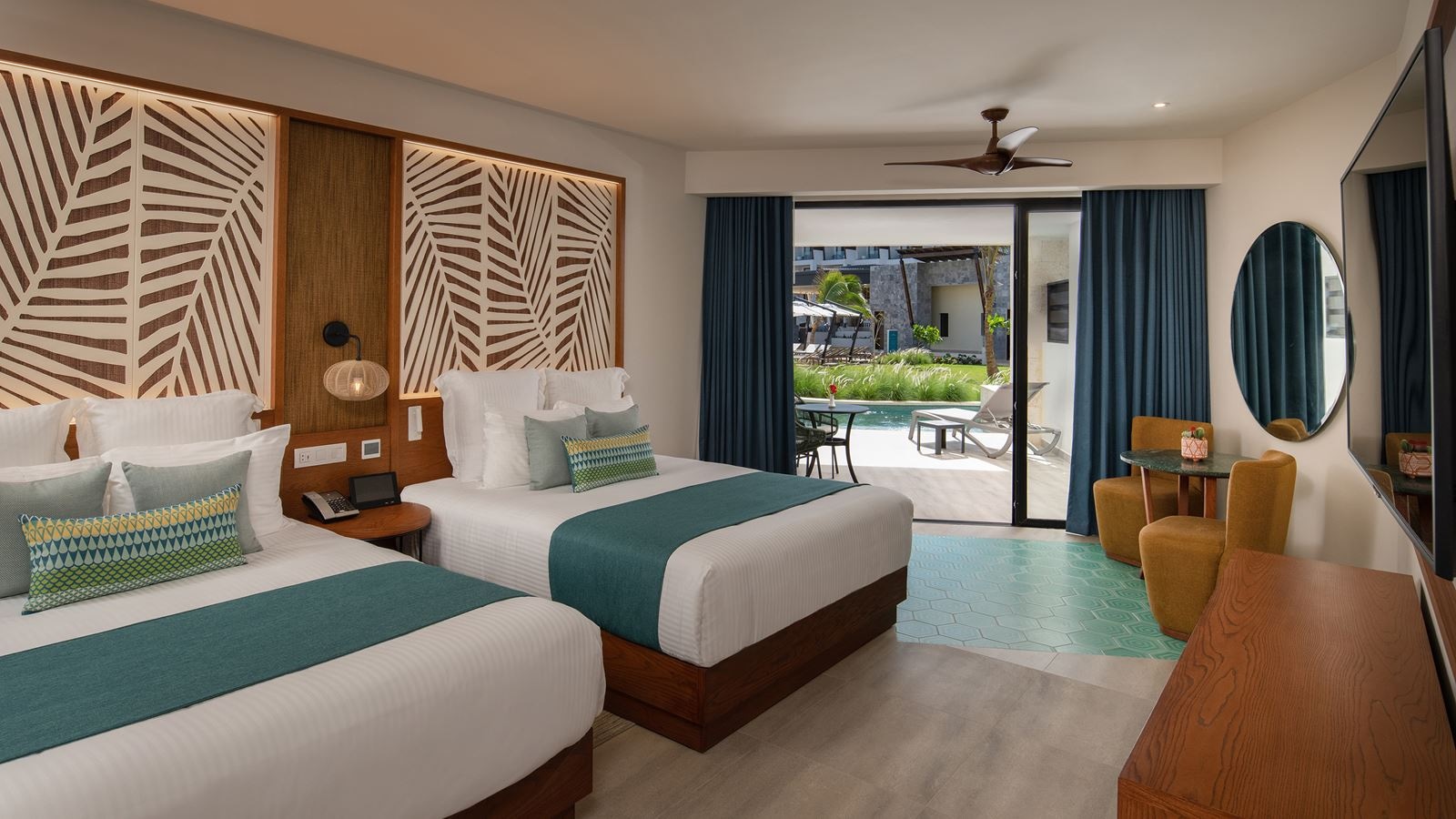 rooms-preferred-club-junior-suite-swimout