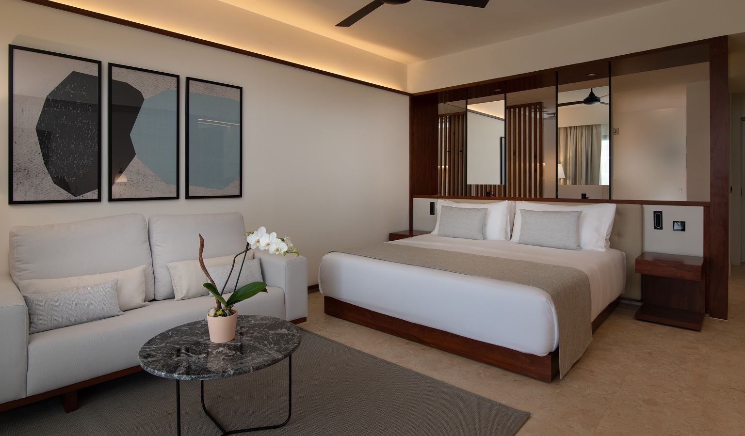 rooms-premium-pool-view