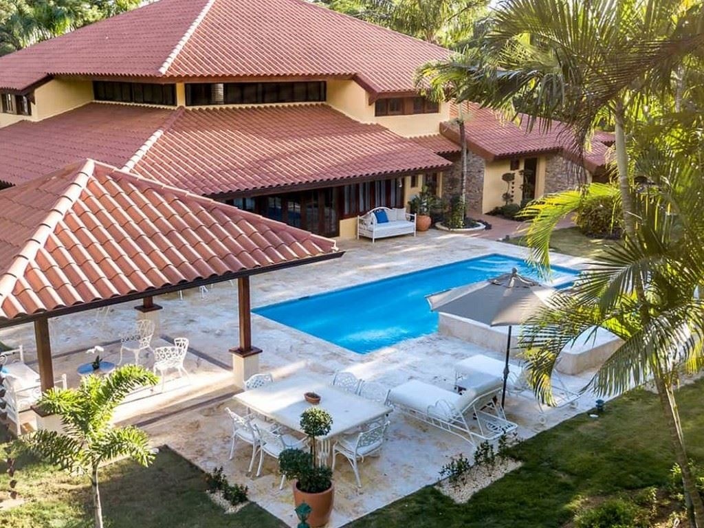 rooms-five-bedroom-classic-villa