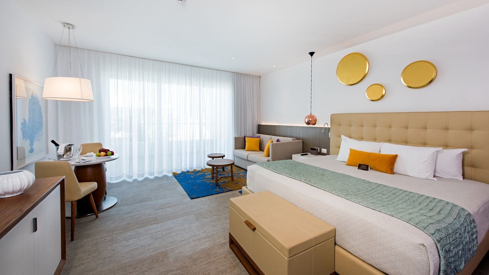 rooms-luxury-double--adult-section