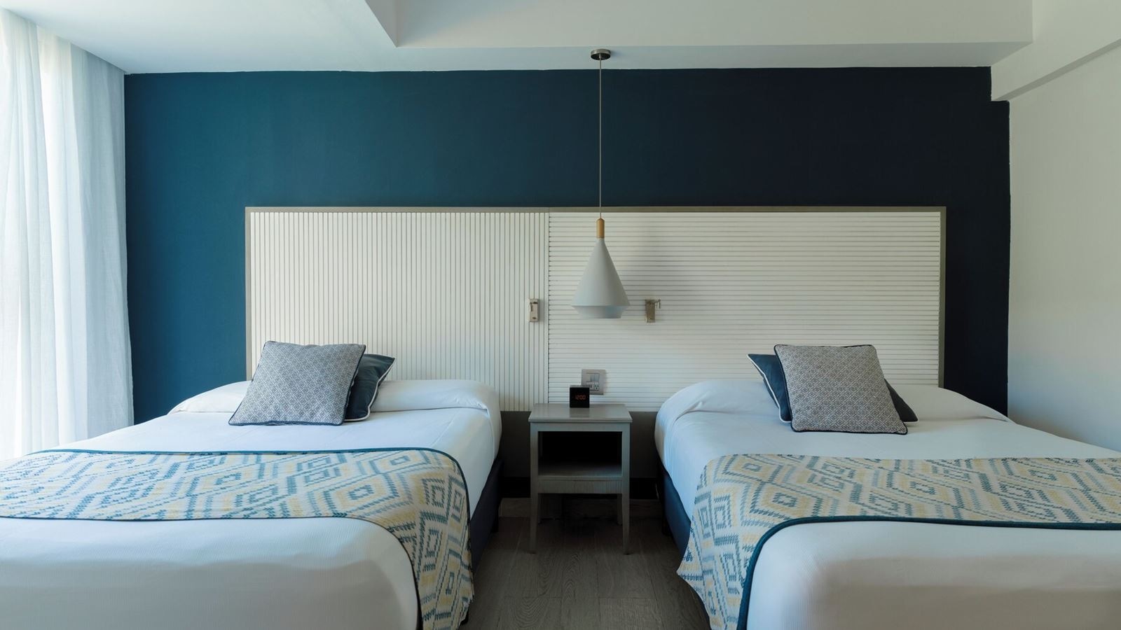 rooms-privileged-family-deluxe-junior-suite