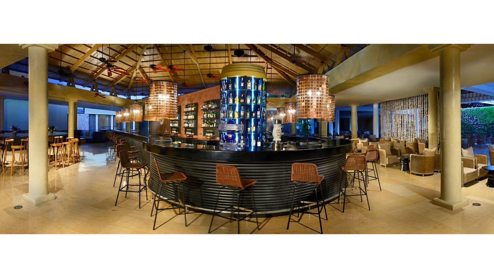 bars-el-palmeral-lobby-bar