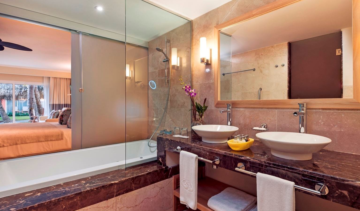 rooms-loft-suite-garden-view