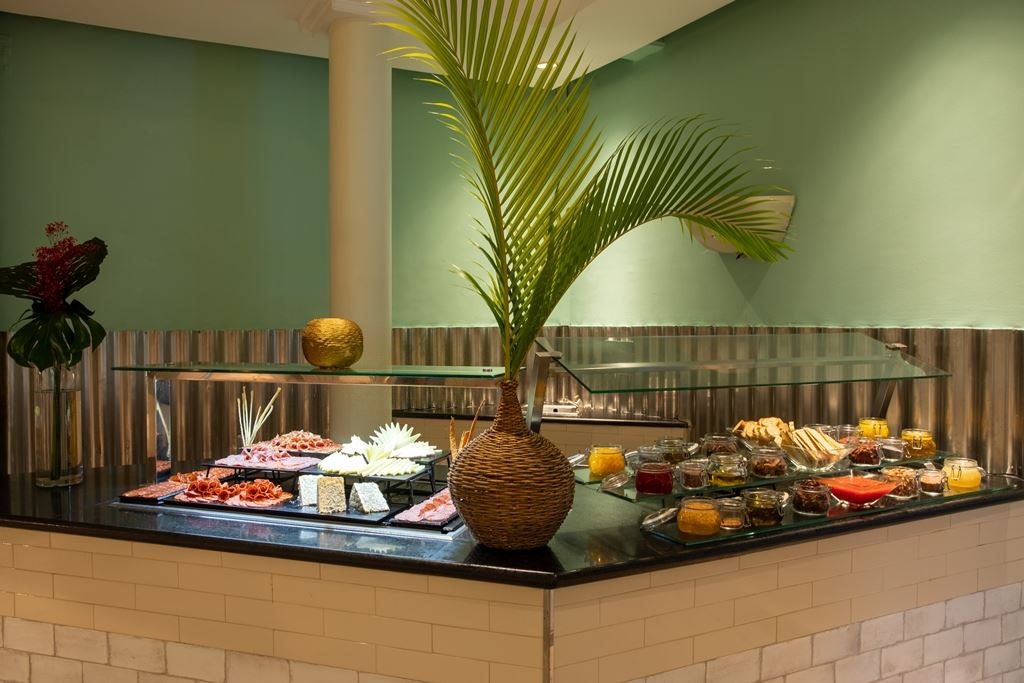 restaurants-restaurants