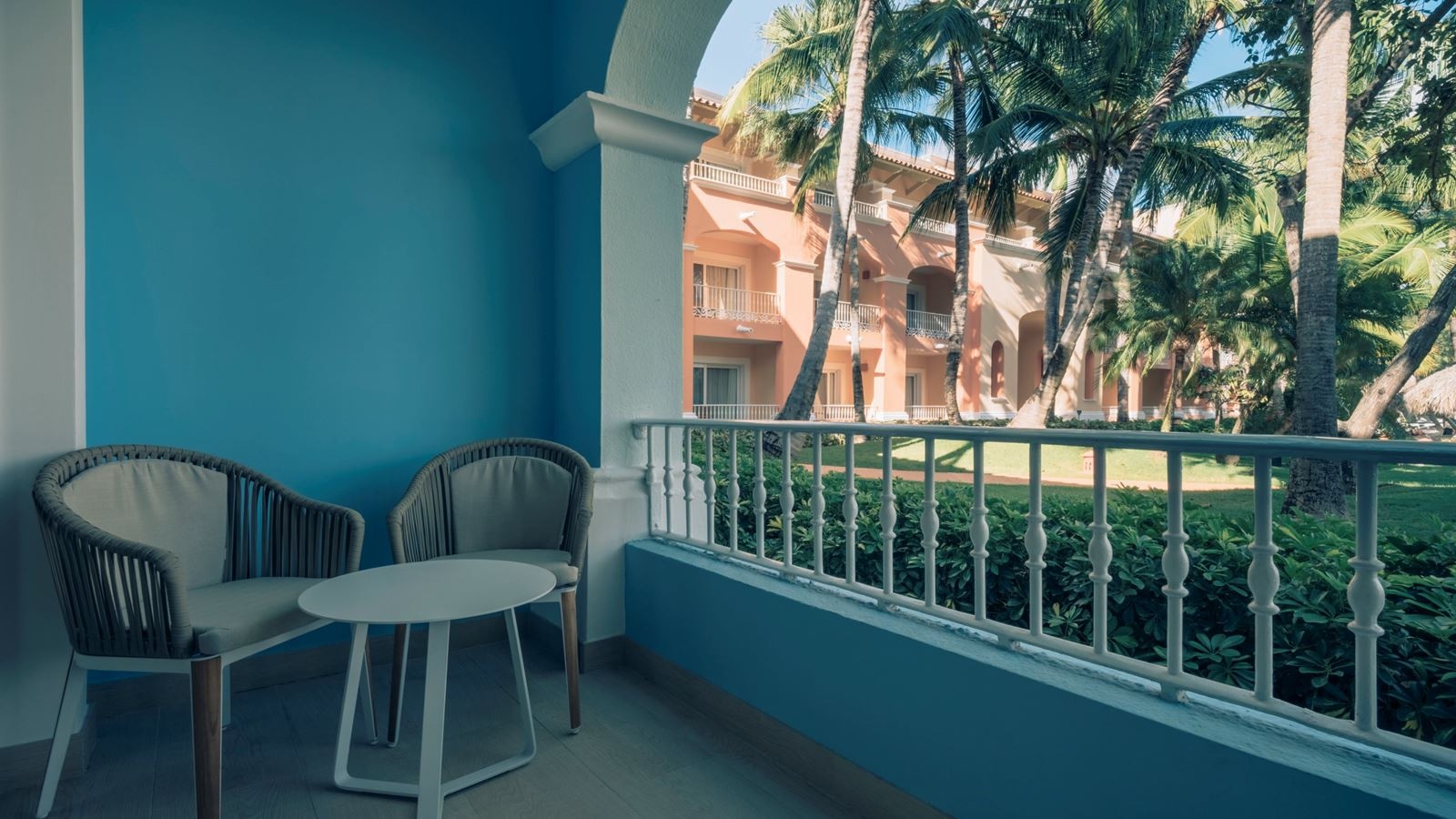 rooms-premium-tropical-view