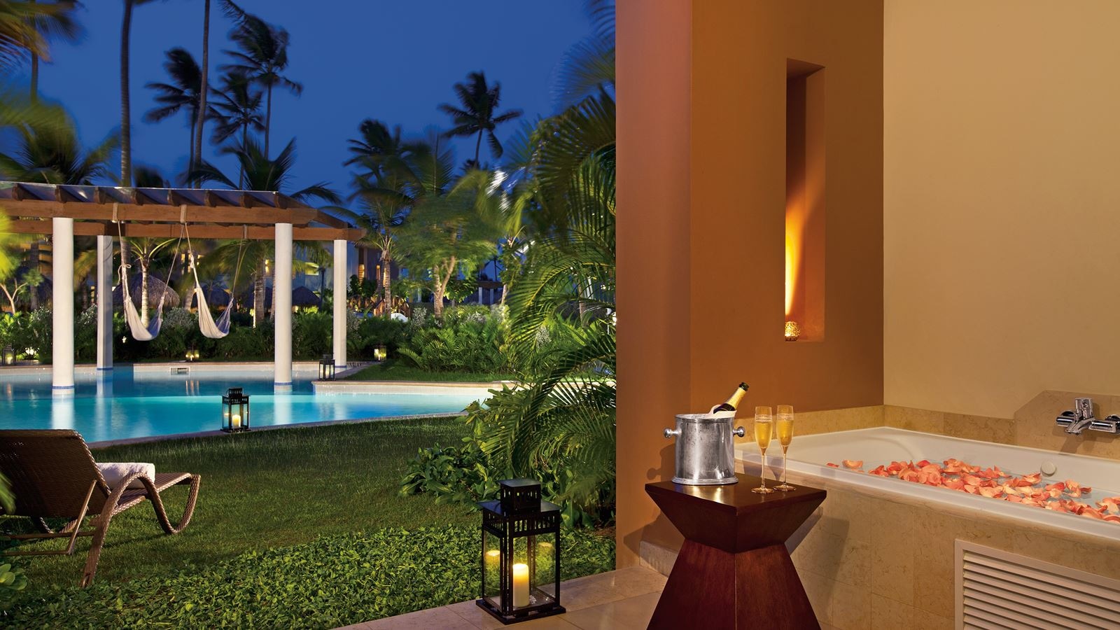 rooms-preferred-club-deluxe-swim-up