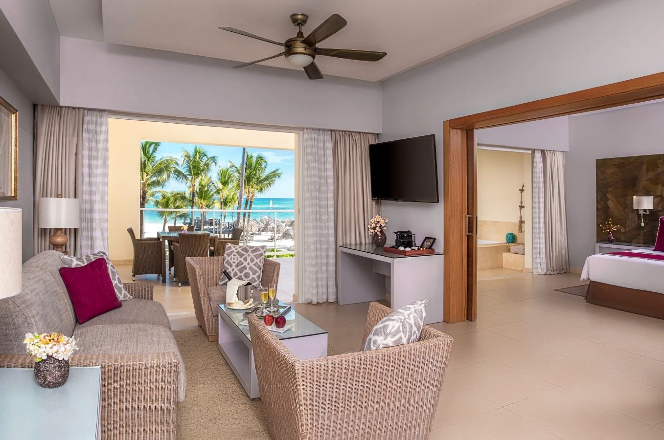 rooms-preferred-club-master-suite-ocean-front