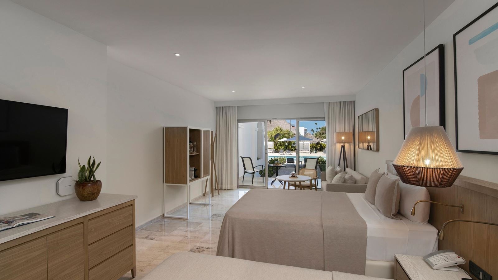 rooms-the-reserve-junior-suite-swim-up