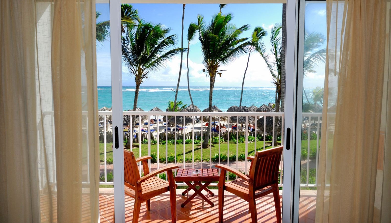 rooms-suite-ocean-front