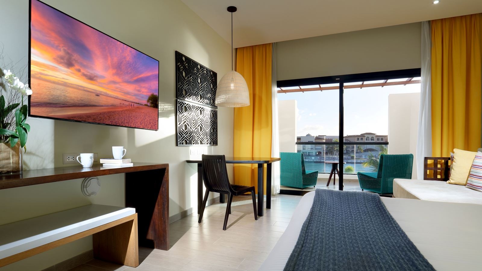 rooms-junior-suite-marina-view