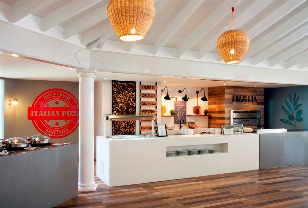 restaurants-m-e-r-c-a-d-o-l-a-s-a-l-m-e-j-a-s