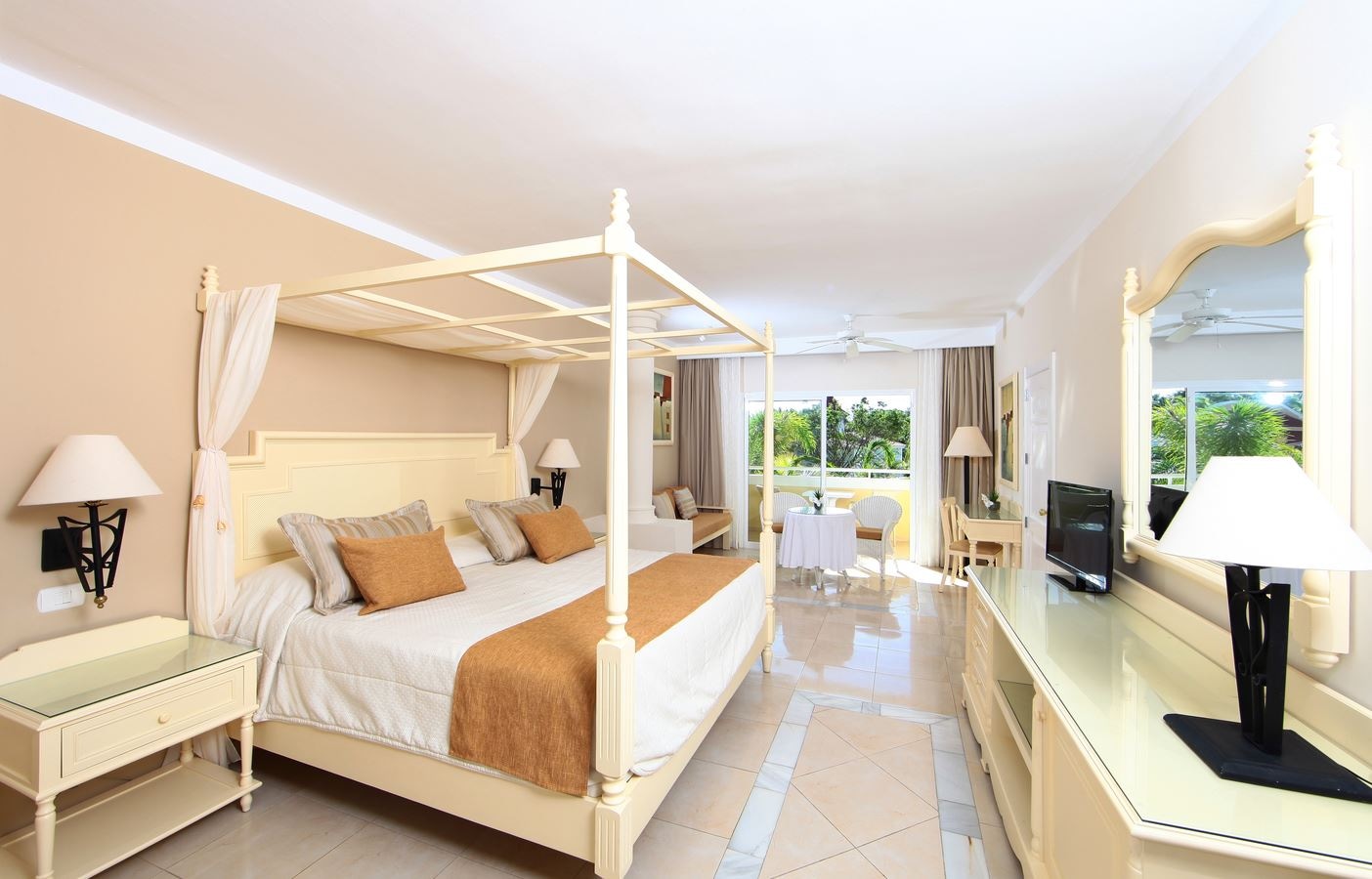 rooms-family-master-suite