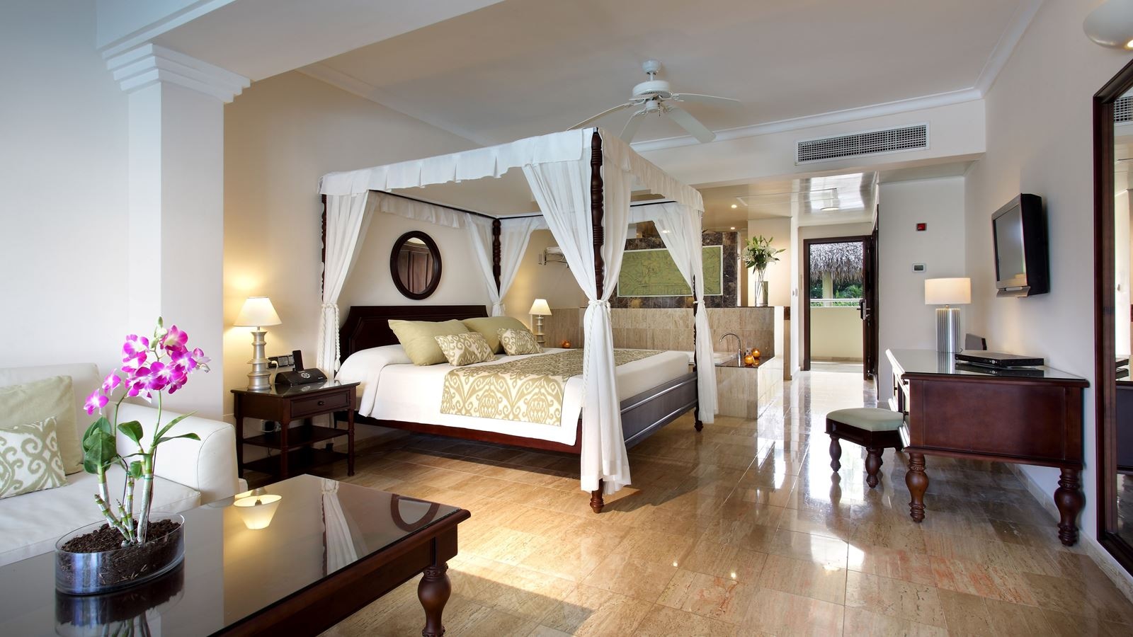 rooms-junior-suite-pool-side