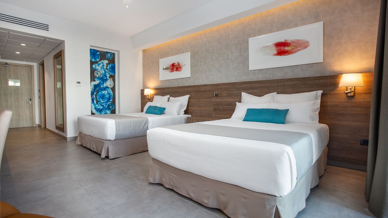 rooms-luxury-tropical-garden-view