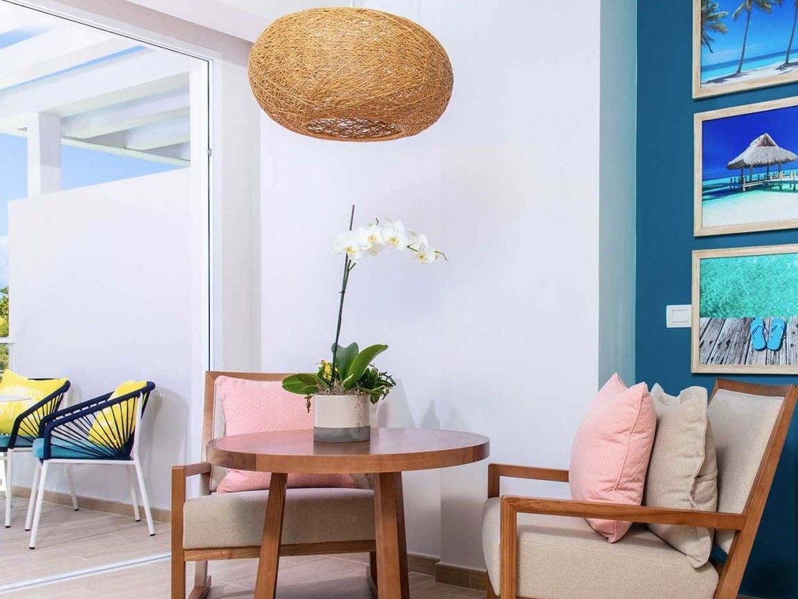 rooms-beachfront-honeymoon-suite