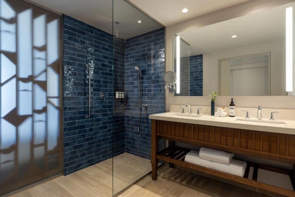 rooms-deluxe-ocean-view