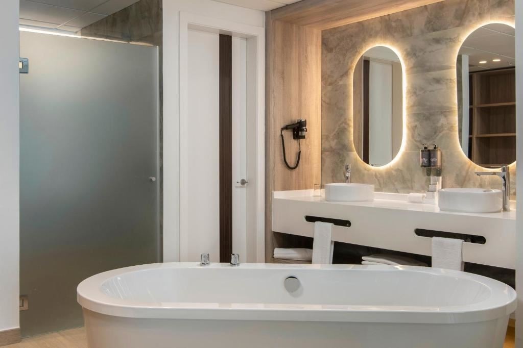 rooms-junior-suite-garden-view