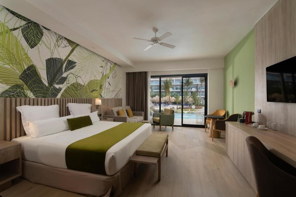 rooms-junior-suite-swim-out-garden-view